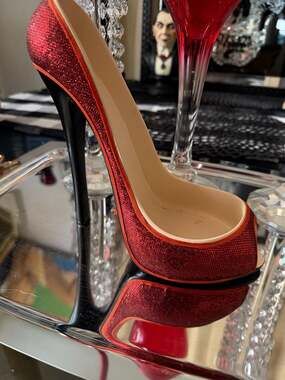 Wild Eye Designs Red Glitter Stiletto High Heel Wine Bottle Holder